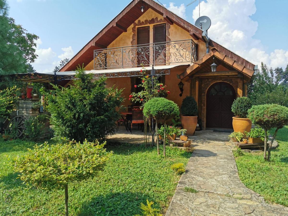 Vikendica Kraj Dunava Oaza Banostor Exterior photo